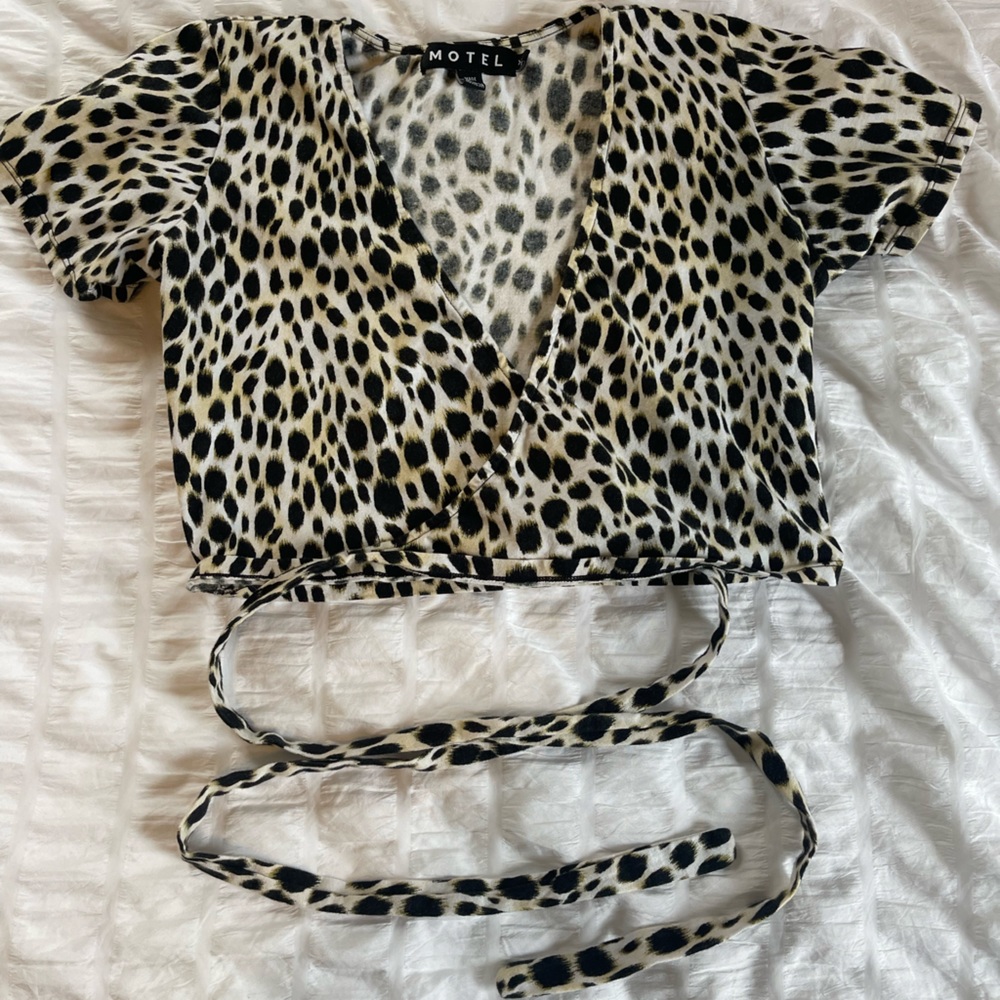 Motel Wrap Top